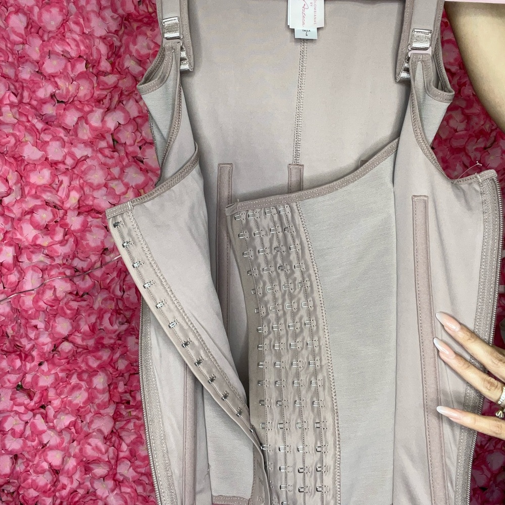 Chaleco colombiano cuatro líneas de broche tirantes esponjados 100% colombiano